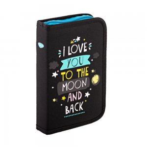 Penar Neechipat Daco cu Fermoar, Model I Love You To The Moon And Back, Dimensiuni 19.5x13x4 cm, Culoare Negru Penar Neechipat Daco cu Fermoar, Model I Love You To The Moon And Back, Dimensiuni 19.5x13x4 cm, Culoare Negru