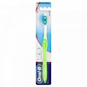 Periuta de Dinti Oral-B Shiny Clean, 40 Medium