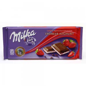 Ciocolata Milka Alpine cu Iaurt si Capsuni, 100 g
