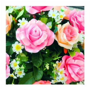 Servetele Lindy Mix Flora, Dimensiune 33x33 cm, 3 Straturi, 20 Foi/Pachet Servetele Lindy Mix Flora, Dimensiune 33x33 cm, 3 Straturi, 20 Foi/Pachet