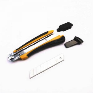 Cutter cu Autoblocare DELI Expect, Lama de Otel, Galben/Negru, 0.6x18x100 mm, Maner Ergonomic,1 Buc, Cutter pentru Hartie, Cutter Blocare Automata, Cutter MAner Ergonomic, Cutter cu Lama de Otel, Cutter Otel Maner Ergonomic, Cutter Autobocare Otel Cutter cu Autoblocare DELI Expect, Lama de Otel, Galben/Negru, 0.6x18x100 mm, Maner Ergonomic,1 Buc, Cutter pentru Hartie, Cutter Blocare Automata, Cutter MAner Ergonomic, Cutter cu Lama de Otel, Cutter Otel Maner Ergonomic, Cutter Autobocare Otel